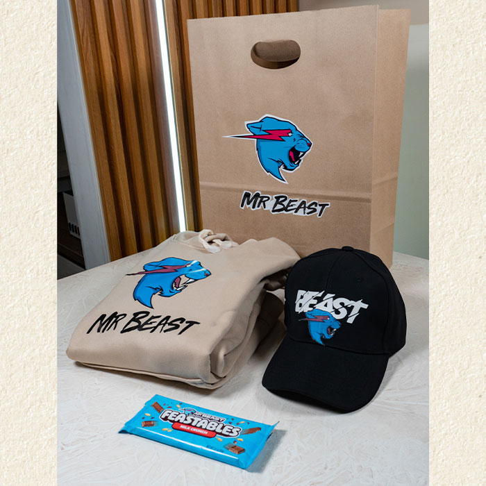 combo regalo mr beast buzo crema gorra negra y feastable milk crunch