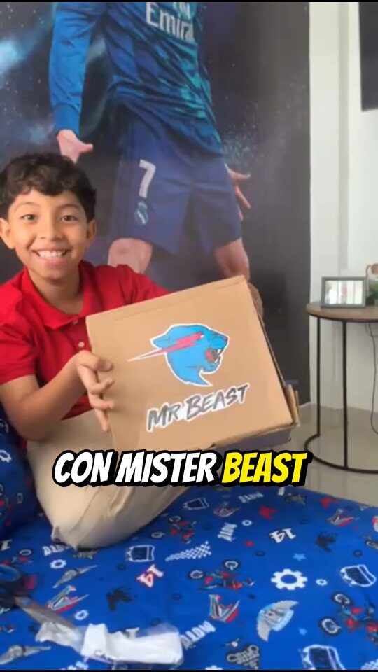 Instagram post from feastables.colombia. This post is in position 2.